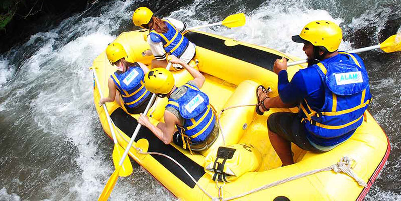 Telaga Waja Rafting + Elephant Ride + Spa Packages