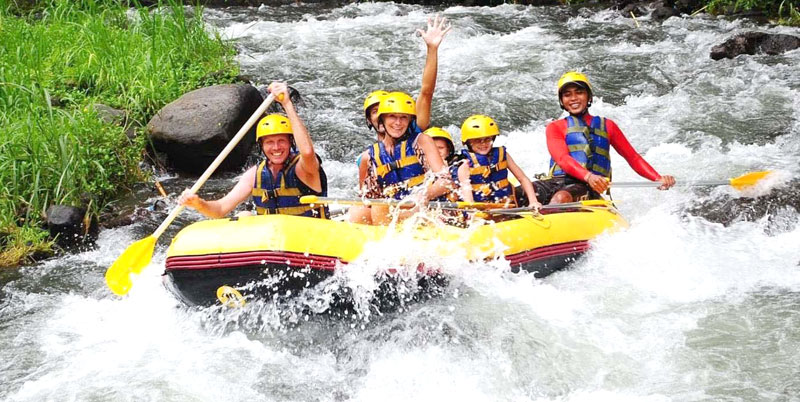 Telaga Waja Rafting and Jimbaran Seafood Dinner Packages