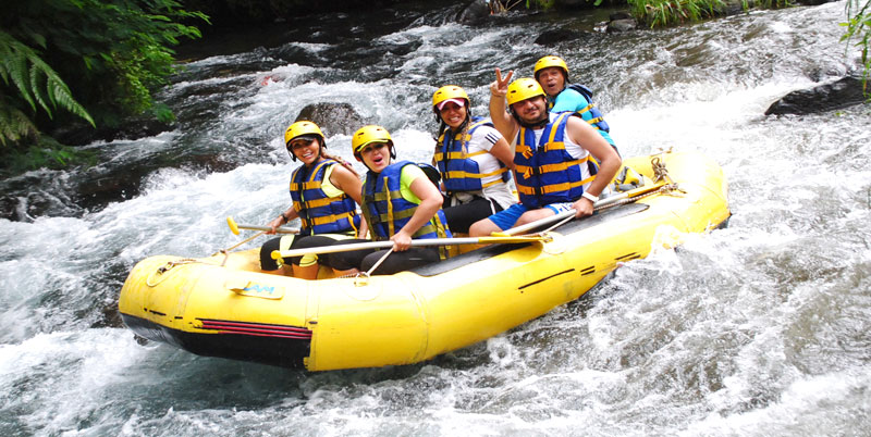 Telaga Waja Rafting and Uluwatu Tour